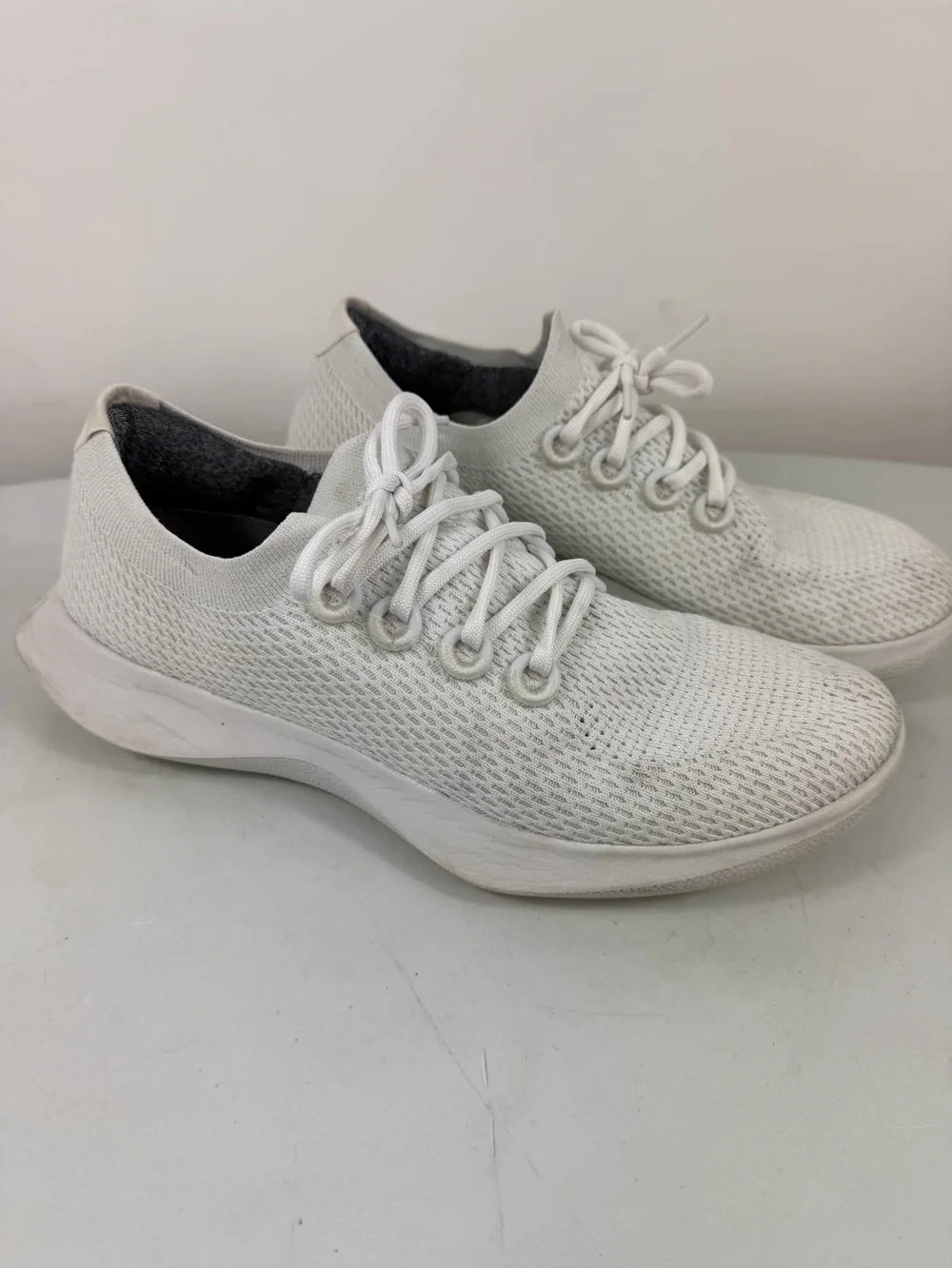 Allbirds Men’s Low Top Knit Lace-Up Athletic Sneakers White Casual Activewear